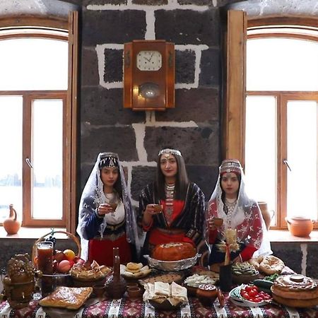 Guesthouse Emma Gyumri ภายนอก รูปภาพ