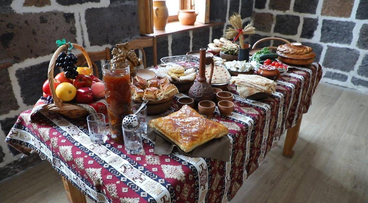 Guesthouse Emma Gyumri ภายนอก รูปภาพ