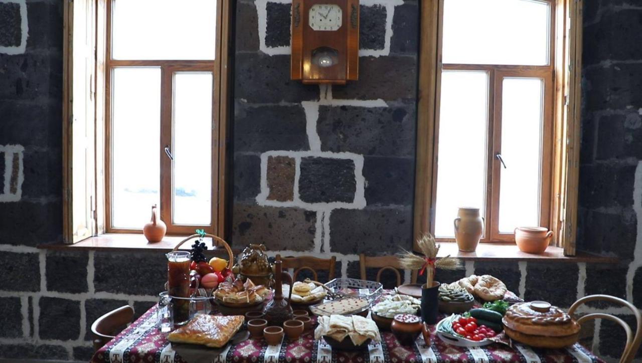 Guesthouse Emma Gyumri ภายนอก รูปภาพ